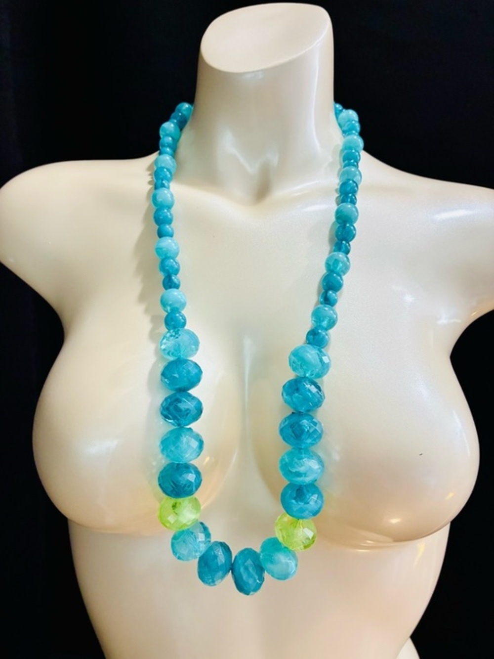 Blue & Lime Faceted Acrylic Marbled Chunky Beaded Statement Necklace EUC
